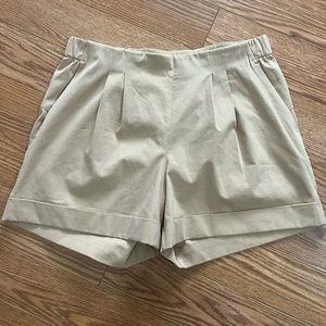 Lululemon shorts - cream - size 6